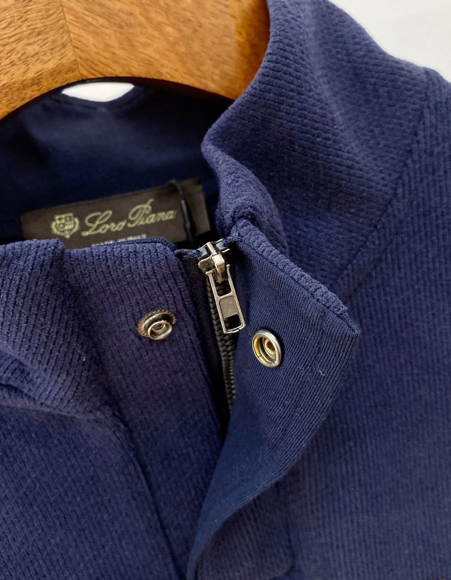 , LP 2051 autumn and winter New Arrival men's casual round neck sweatshirt, the final channel product has appeared! ! Simultaneous sales at the counter! It is no exaggeration to say that LP items have always been one of the must-have items for successful business people! The brand's high-end style and powerful aura are not something that everyone can easily overcome. The fabric is customized with 24% cotton + 69% polyester + 7% spandex, the stitching is neat, and the upper body is fashionable and stylish. Size:M-3XL